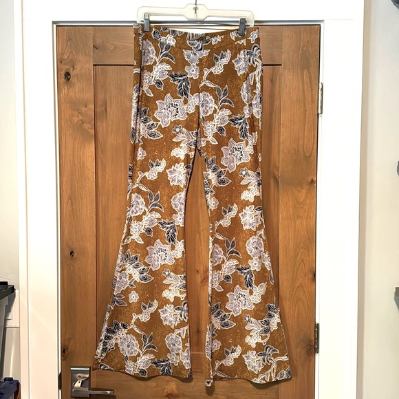 Free People Make a Statement Flare Pant Bronze Floral Womens M Bohemian slinky - Picture 1 of 12